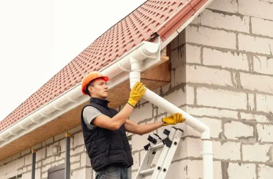 Pose et remplacement de gouttières à Bommes
